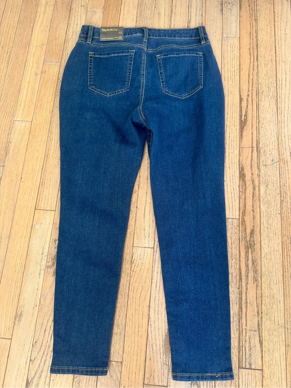 NWT Curvy Skinny Jeans Midrise Slimming Pocket Blue Denim Size 12 - Picture 6 of 6